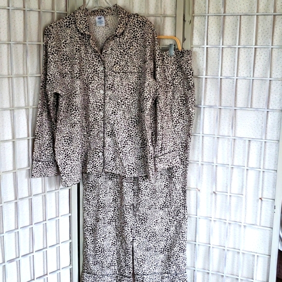 Land's End Cotton flannel pajamas sz Large, like new - Picture 2 of 5